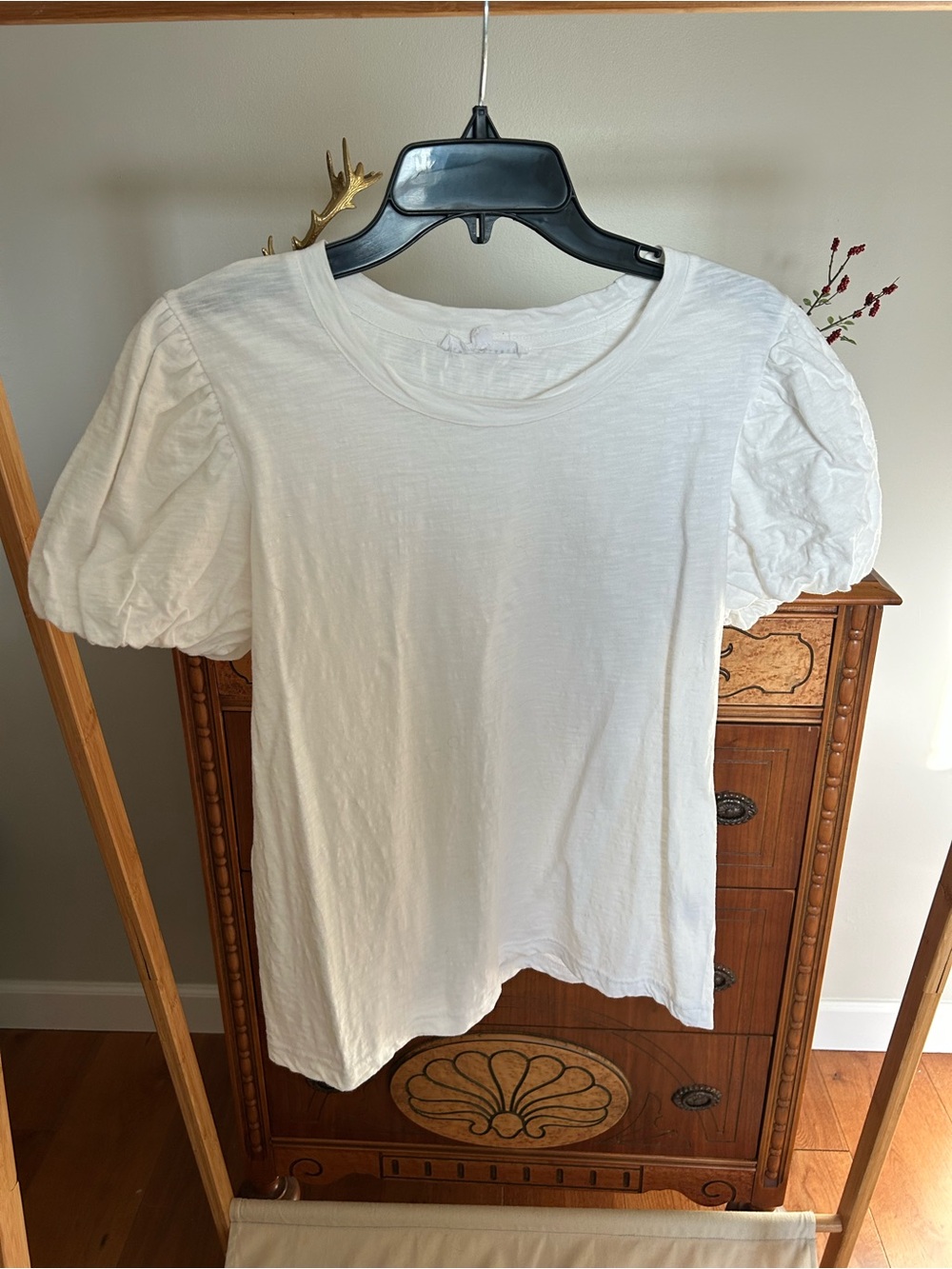 Jane and Delancey White Puff Sleeve Crewneck Tee